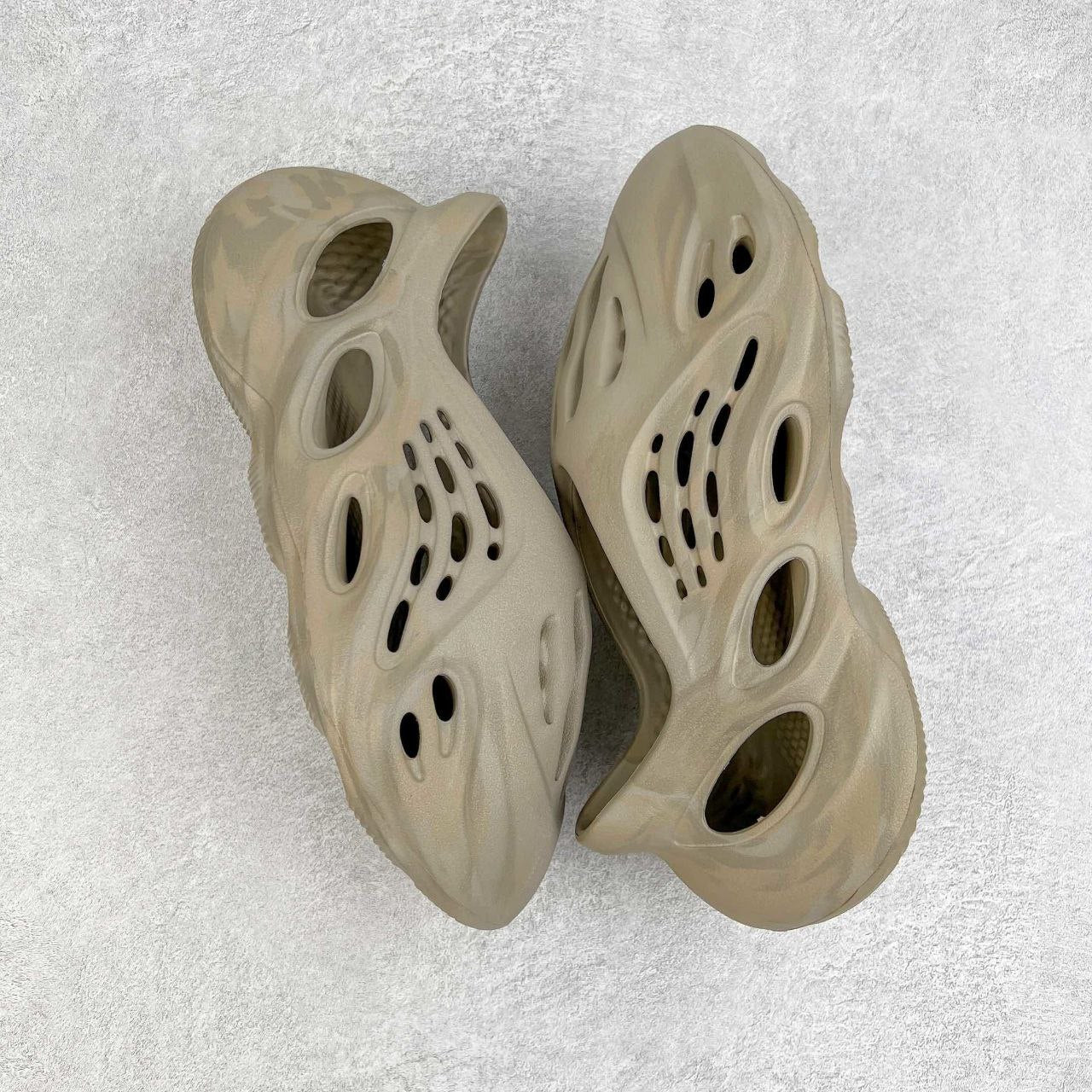 Adidas Yeezy Foam RNR