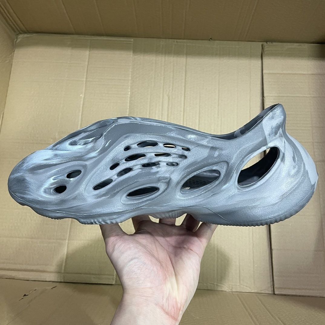 Adidas Yeezy Foam RNR