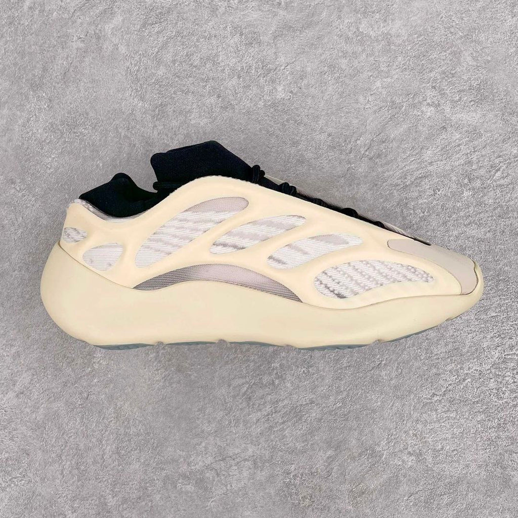 Adidas Yeezy 700 V1 / V2 / V3 / Boost