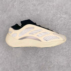 Adidas Yeezy 700 V1 / V2 / V3 / Boost