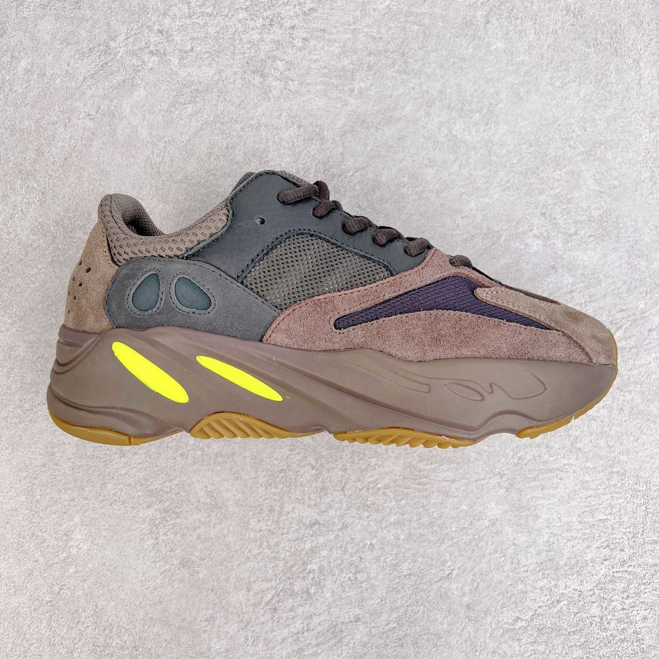 Adidas Yeezy 700 Boost